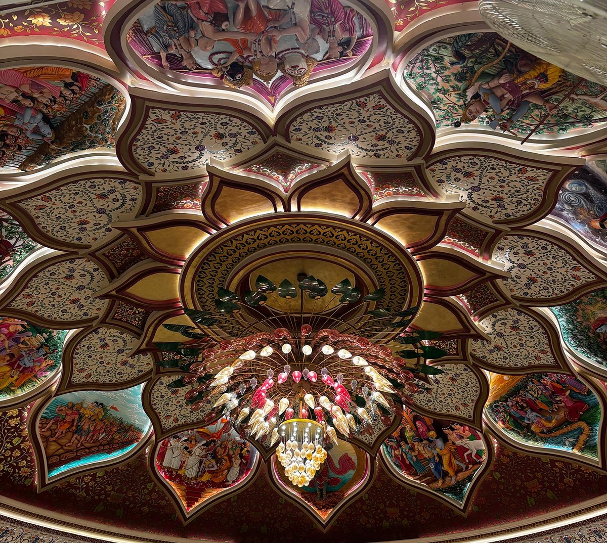 ISKCON Rohini Roof Design| ISKCON Rohini (Sri Sri Radha Madhav Mandir)