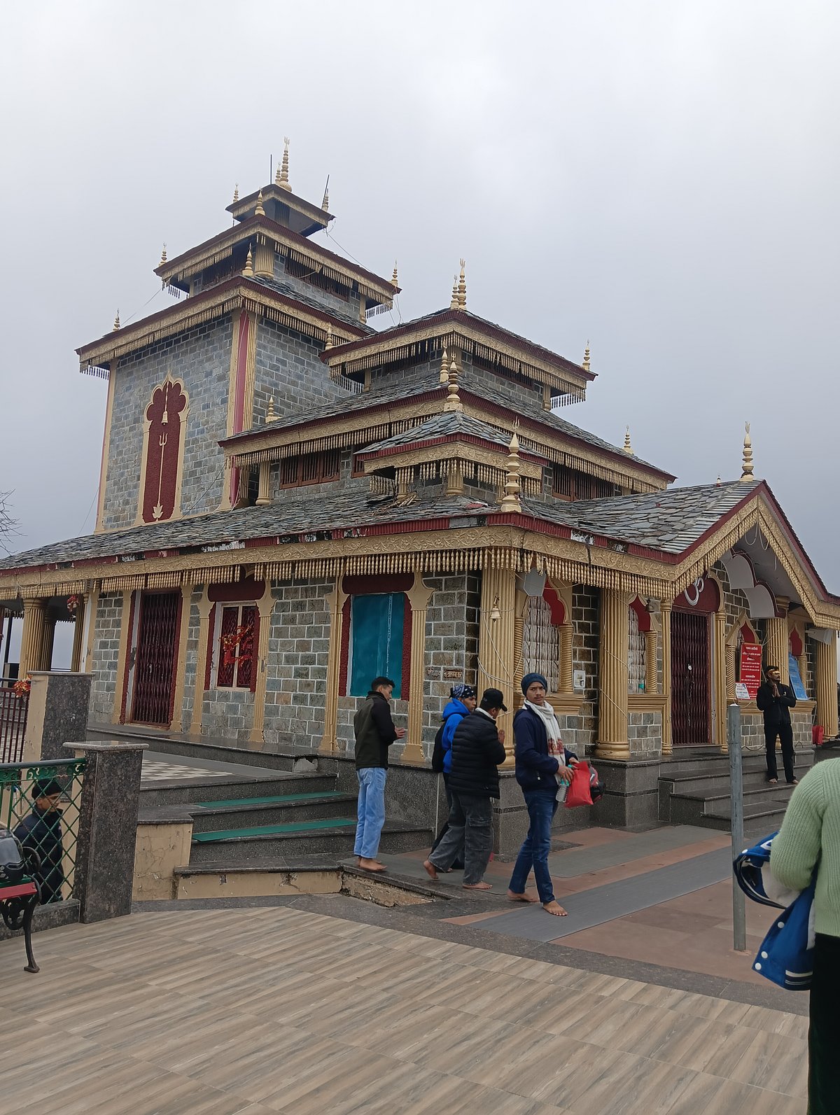 Surkanda Devi Temple Wall 3 | Surkanda Devi Temple